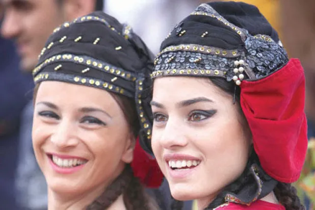 فرق فنية وفنانون عرب وأجانب وعروض للطيران للاحتفال باليوم الوطني في أربيل