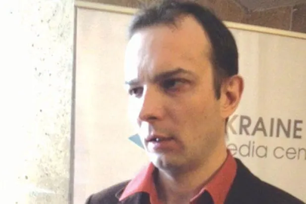 أوكرانيا تعد قوانين للعزل السياسي وتجيز «الحرس الوطني»