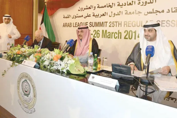 جانب من المؤتمر الصحافي لوزير الخارجية الكويتي مع الأمين العام جامعة الدول العربية (كونا)