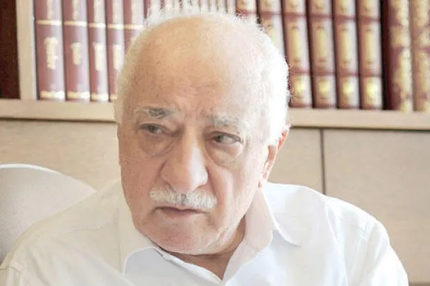 غولن: بإمكان الإسلام والديمقراطية أن يتعايشا سلميا