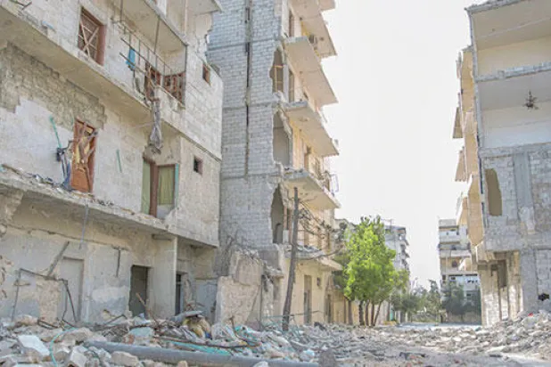 جانب من وسط مدينة حلب حيث تبدو المدينة خالية ومدمرة بشكل كبير (تصوير: هانا سميث)