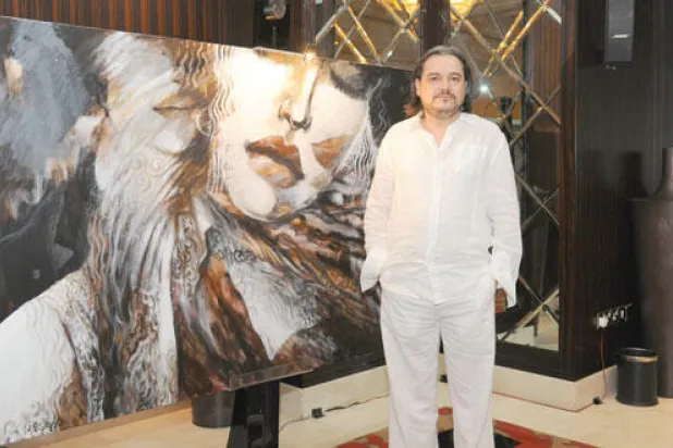 فرشاة تهيم في ألوان قصائد نزار قباني