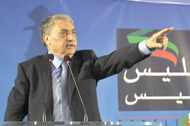 بن فليس: سأحرر الجزائريين من نظام الأبوية والحكم بالوكالة