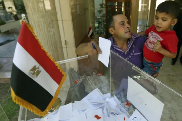 تمديد الانتخابات الرئاسية المصرية في الخارج إلى يوم غد بسبب الإقبال الكبير