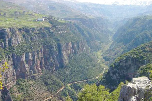 وادي قاديشا: أكثر وديان لبنان روعة وخشوعا وينبض بإرث دفين