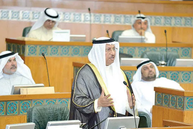البرلمان الكويتي يكلف الحكومة مقاضاة المسيئين للقضاء
