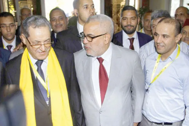 رئيس الحكومة المغربية يدعو أعضاء الحركة الشعبية إلى رفض أي قرار يتدخل في وحدتها