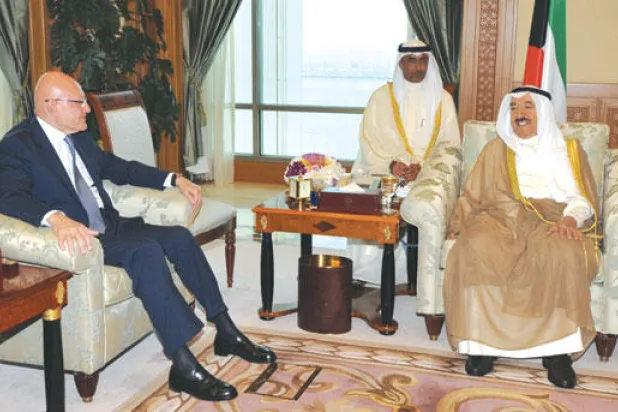 تمام سلام في الكويت: على الخليجيين مداواة جروح لبنان