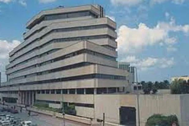 «المركزي التونسي» يتوقع تواصل تردي التوازنات المالية للبلاد