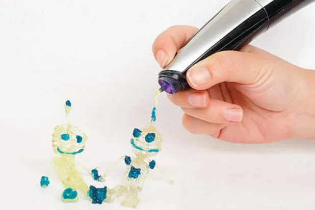 قلم يرسم الأشكال المجسمة