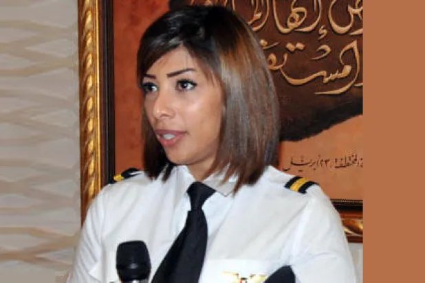 منيرة بوعركي أول كويتية تحصل على رخصة طيران تجاري