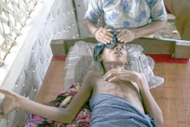 مسلمو ميانمار العالقون في مخيمات يعانون الجوع والأمراض