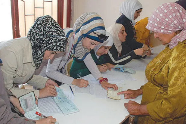 الحكومة اللبنانية تلوح بإمكانية إقفال الحدود مع سوريا على خلفية أحداث عرسال