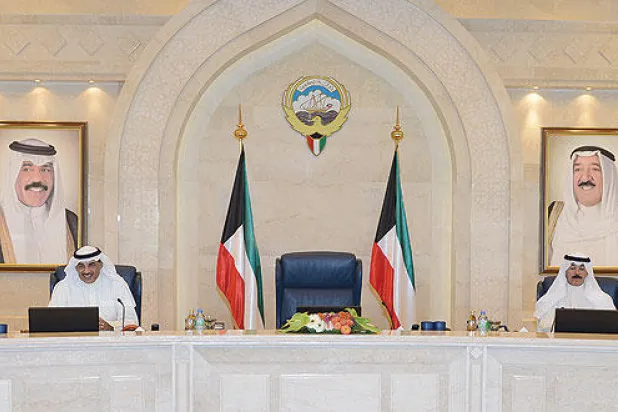 الكويت تسحب الجنسية من 10 أشخاص بينهم الداعية العوضي