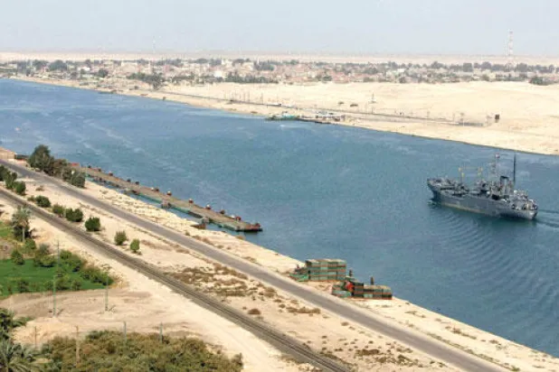 5 مليارات دولار عوائد سنوية متوقعة من مشروع توسيع قناة السويس