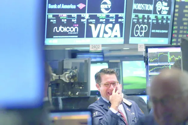 موجة ارتفاع للأسهم في الأسواق العالمية في ظل هبوط الإسترليني وانخفاض مخاطر الائتمان