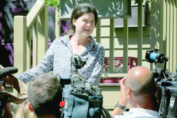 إعلامي وعميل سابق حلقة الاتصال بالدوحة في قضية كيرتس