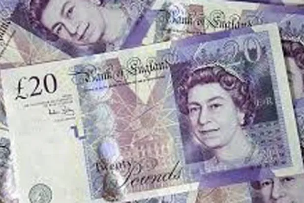 مستثمرو العملات يتجاهلون تصويت اسكوتلندا ويصعدون بالجنيه الإسترليني 7%