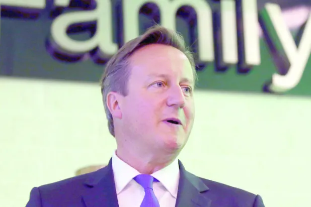 كاميرون يتوسل إلى الأسكوتلنديين لعدم الانفصال عن المملكة المتحدة