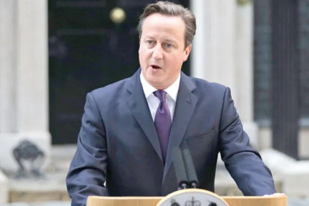 كاميرون يواجه معارك سياسية جديدة بعد كسبه معركة الاستفتاء