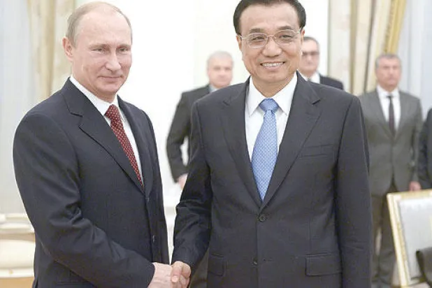 وسط عزلته.. بوتين يبحث عن حبل نجاة في الصين