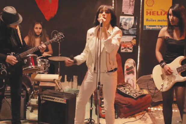 من فيلم «الخونة»