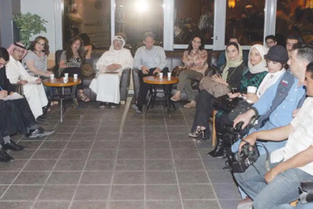 من جلسات الملتقيات الثقافية الخاصة