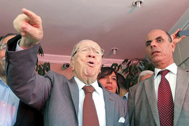 السبسي يؤكد تمسكه بالترشح للانتخابات الرئاسية وينفي اتهام حزبه بـ«التغول»