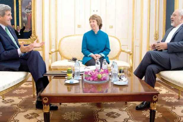 مسؤول إيراني لـ {الشرق الأوسط}: رسالة أوباما لخامنئي غيرت مواقفنا