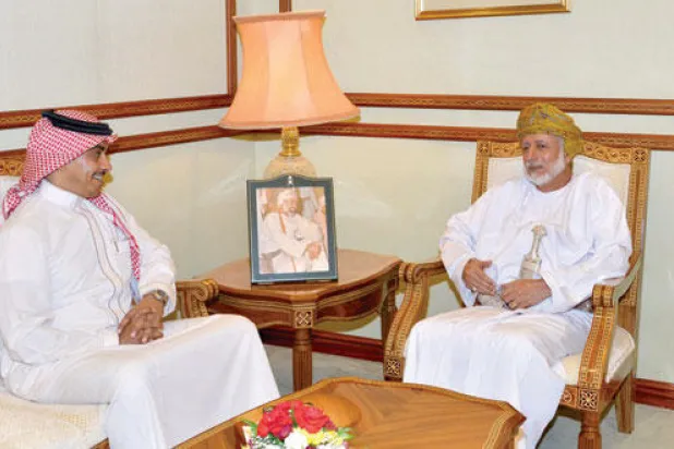 يوسف بن علوي: نقرب وجهات النظر بين إيران والسعودية.. والطرفان يرحبان