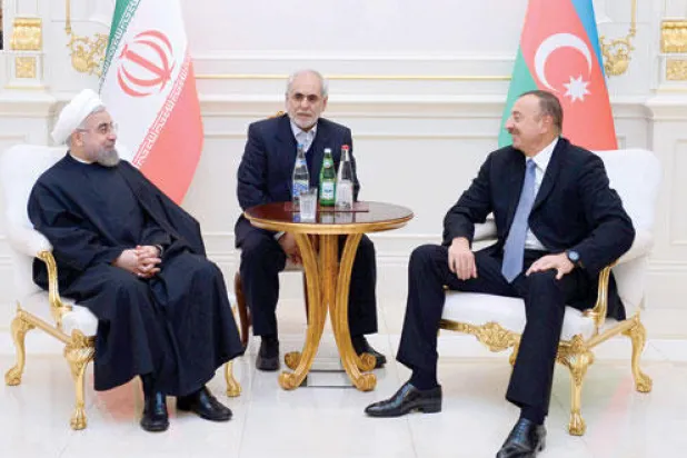 كيري يعود إلى مسقط وروحاني يتحدث عن «تنازلات» نووية