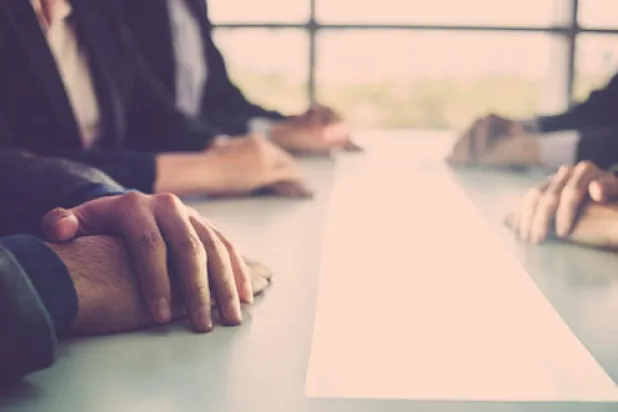 «يساريو الصالونات» هل كانوا غطاء «الإسلام السياسي» في المشهد السعودي؟