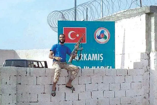 وحدات الحماية الكردية تطالب تركيا بالتحقيق في تسرب 4 انتحاريين من أراضيها إلى كوباني