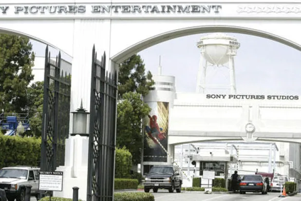 مقر «سوني بيكتشرز» في كاليفورنيا (إ.ب.أ)