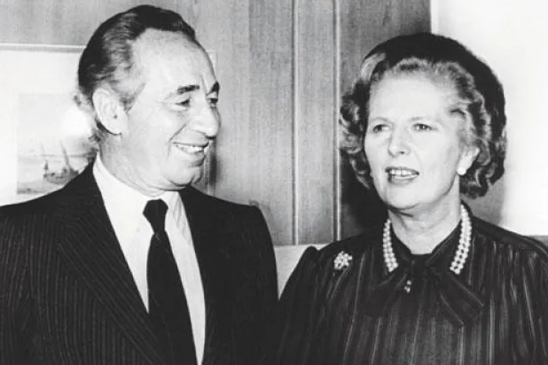 وثائق بريطانية سرية: ثاتشر عنفت بيريس