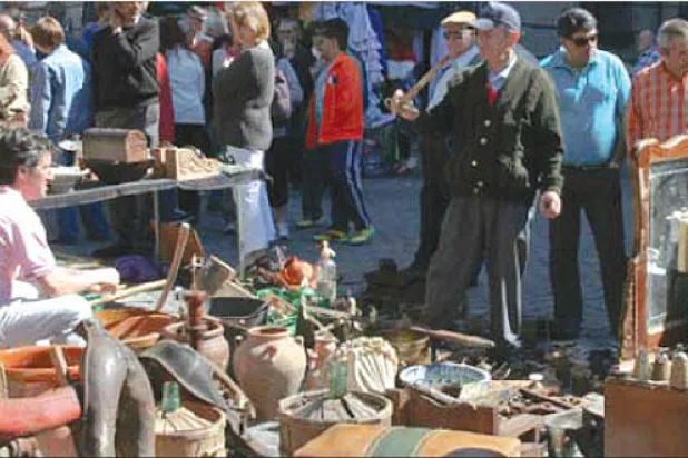 سوق «الراسترو» في مدريد.. نزهة في قلب التاريخ