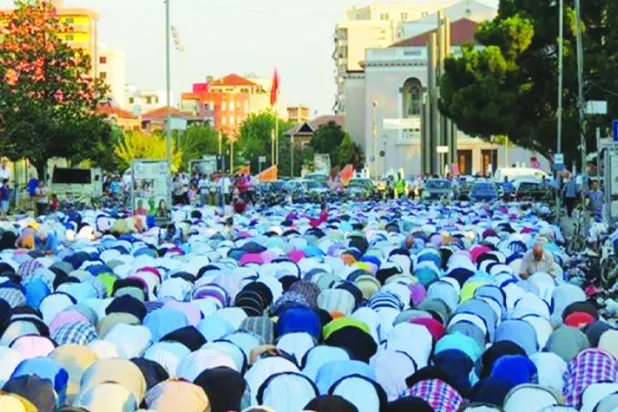 السويد.. تنامي المشاعر المعادية للمسلمين رغم سياسة الباب المفتوح