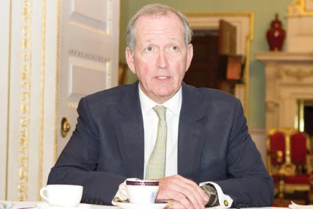 عمدة الحي المالي في لندن: انخفاض أسعار النفط قد يشجع ريادة الأعمال