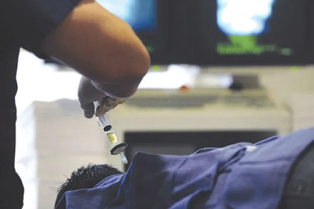 حقن منشطة من أحد أنواع السكر.. لعلاج آلام المفاصل