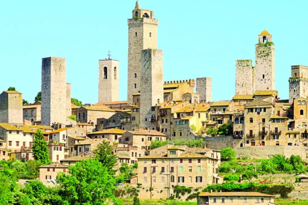 مدينة القلاع والتاريخ