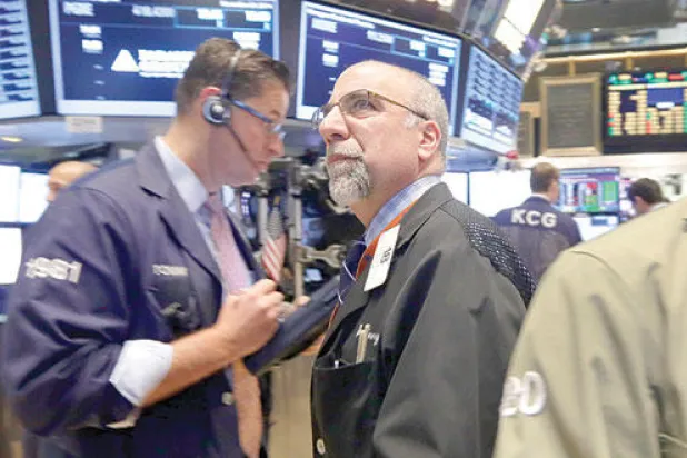 انتعاش أسعار النفط للأسبوع الثالث على التوالي يقود الأسهم العالمية لمستويات قياسية