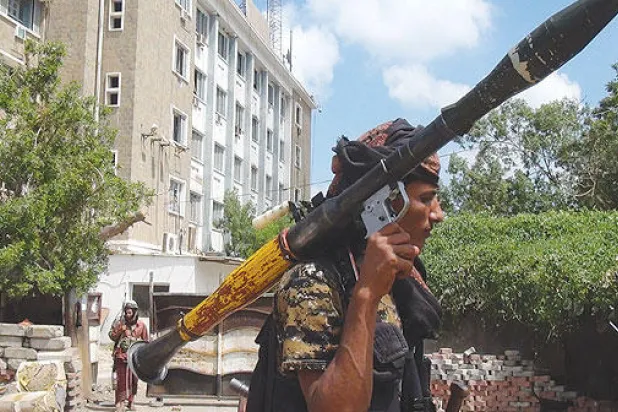 أحداث دامية في عدن.. وإحباط محاولة موالين للحوثيين للسيطرة على المدينة