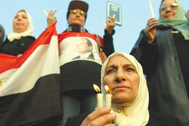 الرئيس المصري «على حدود ليبيا».. ومخاوف أوروبية من قوارب «داعش» «غير الآمنة»