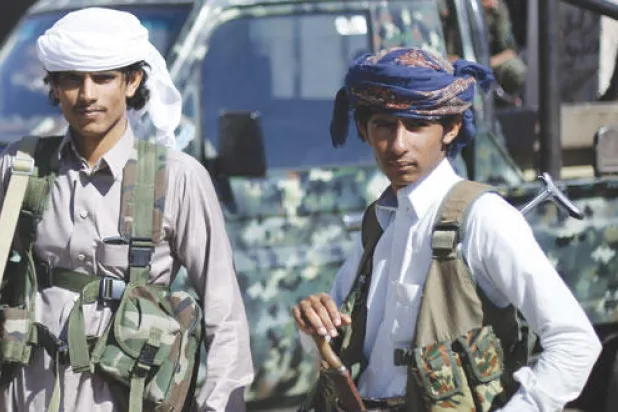 هادي يدرس حكومة مؤقتة.. والحوثيون يهددون باجتياح عدن