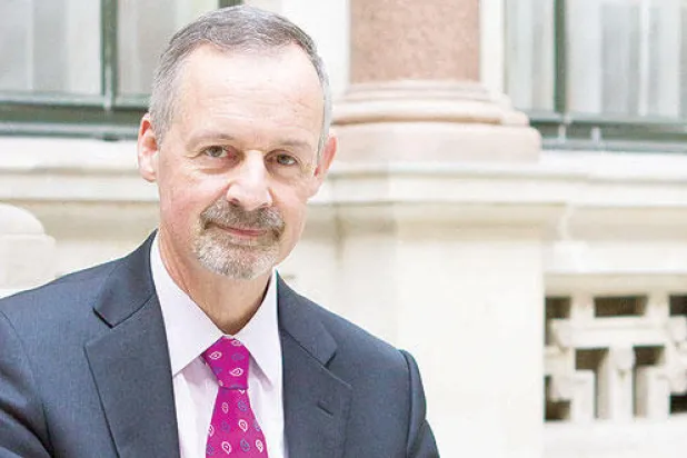 سفير بريطانيا لدى اليمن: قلقنا الأول من إمكانية التقسيم