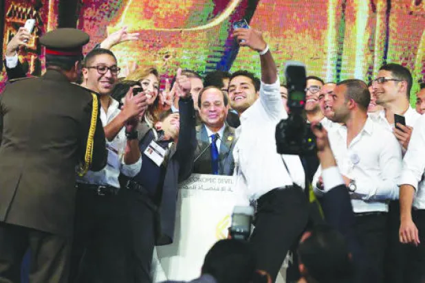 السيسي: مصر تنهض.. ولن أنتظر {ثورة} ثالثة