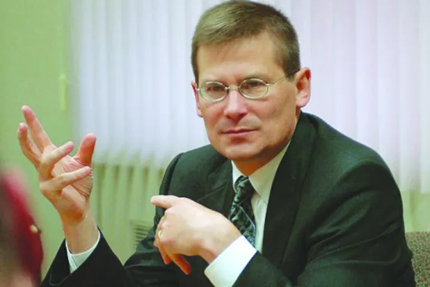 النائب السابق لمدير «سي آي إيه»: خامنئي قرر امتلاك السلاح النووي لكنه ليس متعجلا