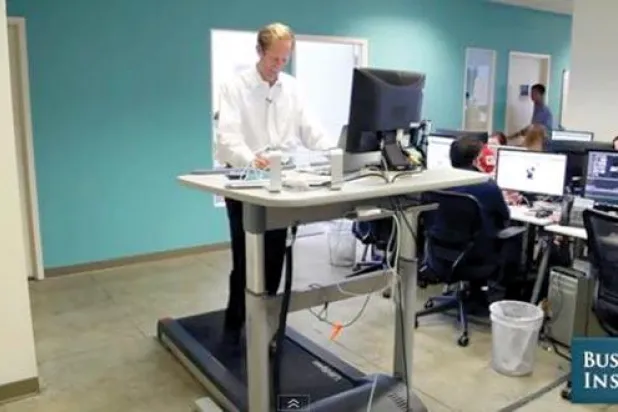 المكتب - الدواسة الكهربائية