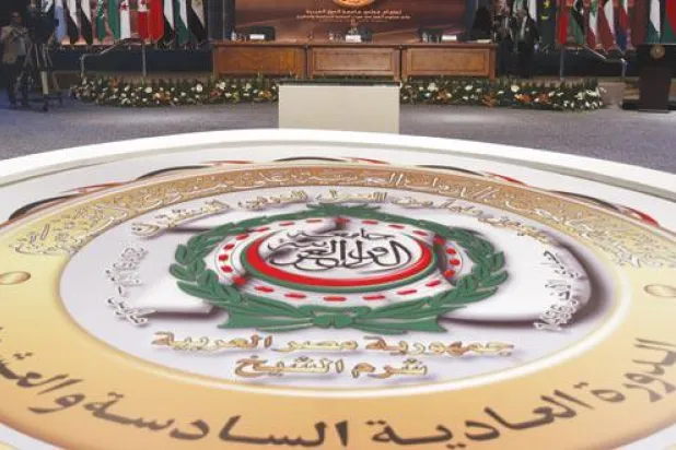 اختتام القمة العربية بالدعوة إلى مواصلة «عاصفة الحزم» في اليمن