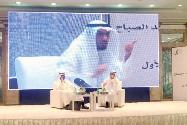 محمد العوضي: الفيلسوف الألماني يطالبنا بحمل السوط على المرأة